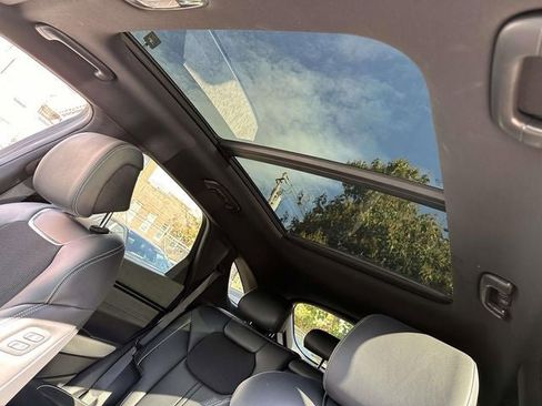 Used 2025 Genesis GV70 3.5T Sport image 18