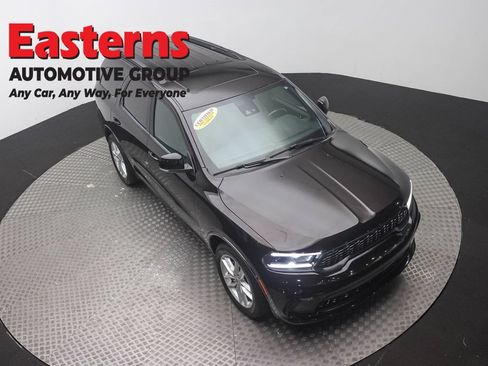 Used 2024 Dodge Durango GT RWD image 3