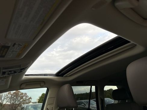 Used 2022 Lexus GX 460 Premium image 24