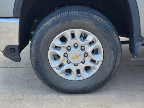 Used 2024 Chevrolet Silverado 2500 LTZ w/ LTZ Premium Package AWD/4WD image 10