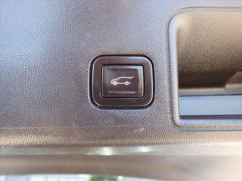 Used 2021 GMC Terrain SLT AWD/4WD image 9