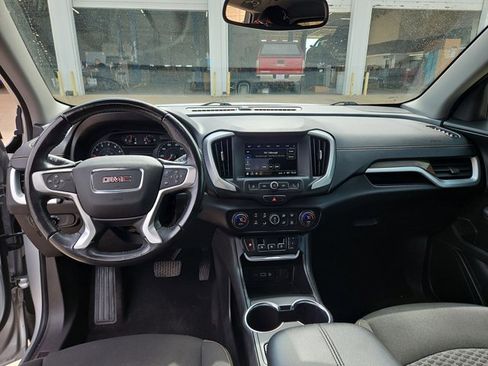 Used 2018 GMC Terrain SLE w/ Driver Convenience Package FWD image 24