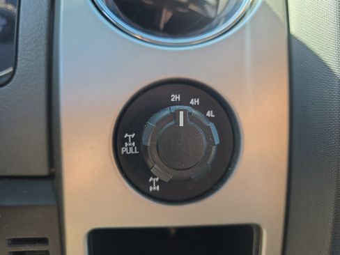 Used 2013 Ford F150 XLT w/ Mid Equipment Group image 23