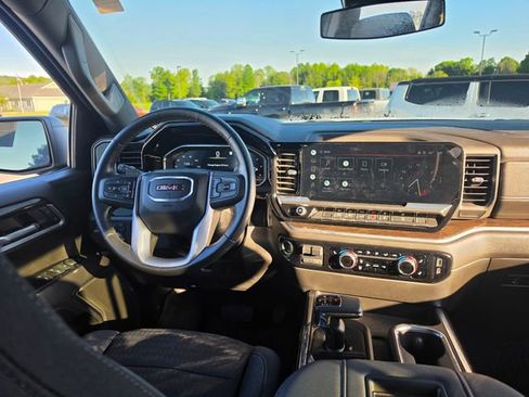Used 2022 GMC Sierra 1500 Elevation w/ X31 Off-Road Package AWD/4WD image 13