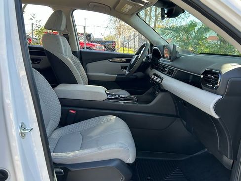 Used 2023 Honda Pilot LX image 33