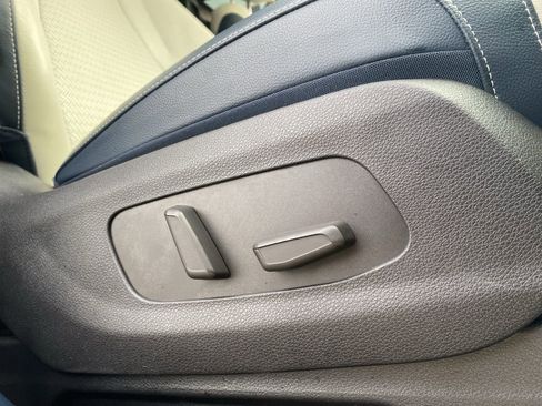 Used 2025 Kia Carnival SX Prestige image 13