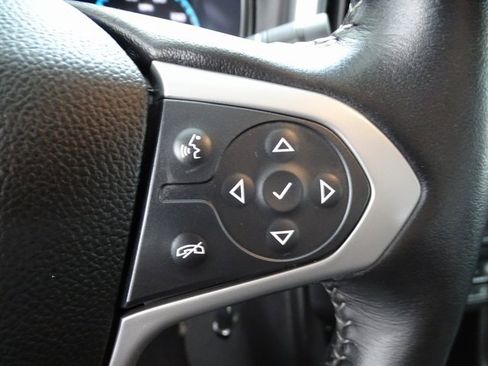 Certified 2022 Chevrolet Colorado ZR2 w/ ZR2 Dusk Special Edition image 7