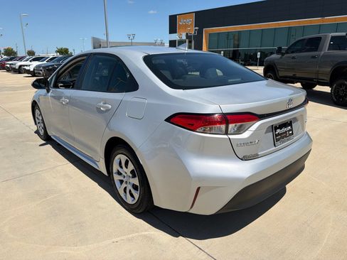 Used 2024 Toyota Corolla LE FWD image 3