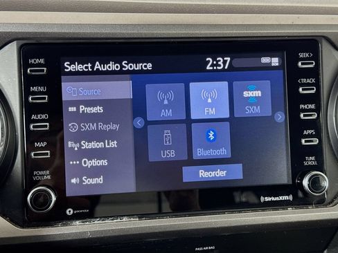 Used 2020 Toyota Tacoma SR5 RWD image 21