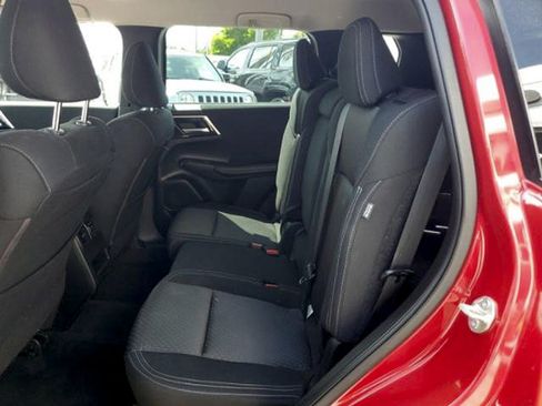 Used 2023 Mitsubishi Outlander ES FWD image 17