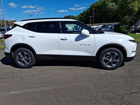 Used 2023 Chevrolet Blazer LT w/ Convenience Package AWD/4WD image 8