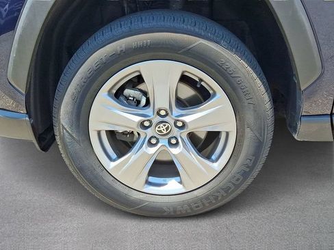 Used 2024 Toyota RAV4 XLE AWD/4WD image 7