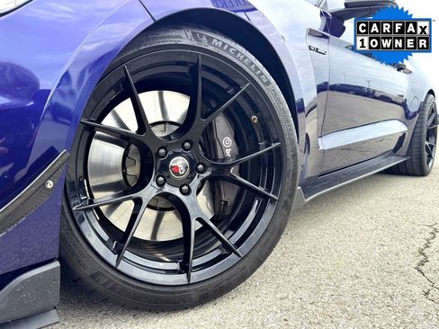 Used 2019 Ford Mustang Shelby GT350 w/ Technology Package image 2