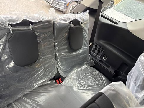 Used 2026 Ford Explorer Active image 32