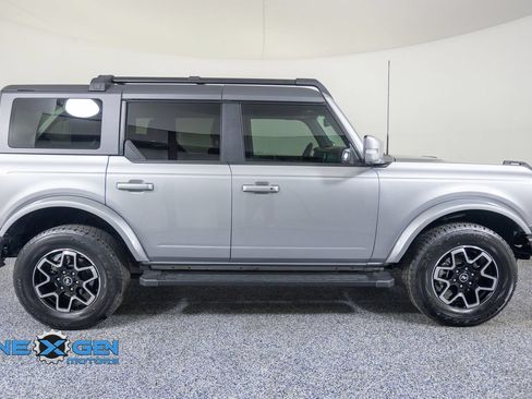 Used 2024 Ford Bronco Outer Banks AWD/4WD image 8