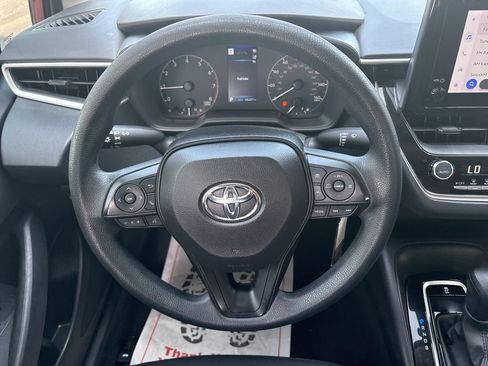 Used 2023 Toyota Corolla LE FWD image 18