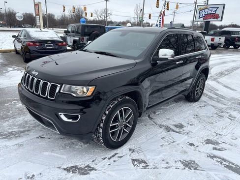 Used 2021 Jeep Grand Cherokee Limited image 3