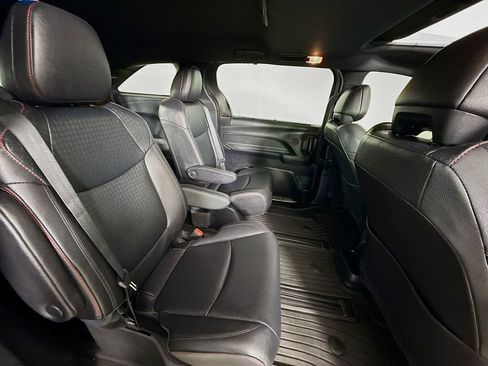 Certified 2025 Toyota Sienna XSE w/ XSE Plus Package AWD/4WD image 31