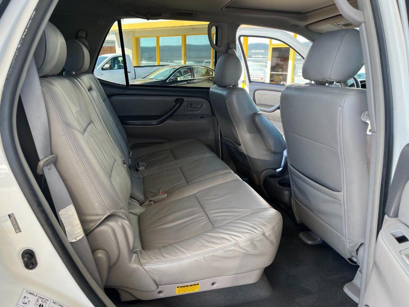 Used 2006 Toyota Sequoia SR5 RWD image 11