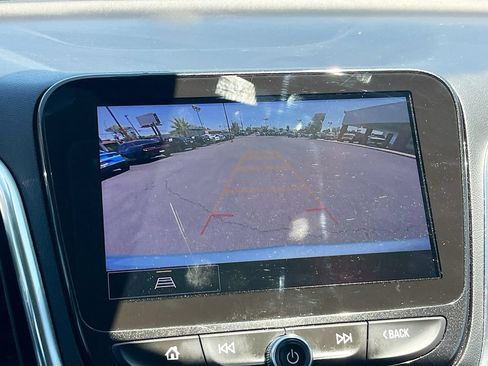 Used 2022 Chevrolet Equinox Premier FWD image 13