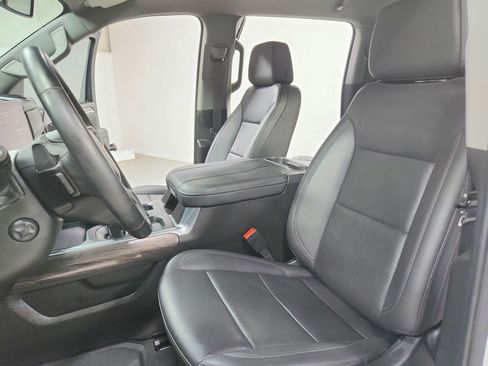 Used 2025 Chevrolet Silverado 1500 LTZ AWD/4WD image 18