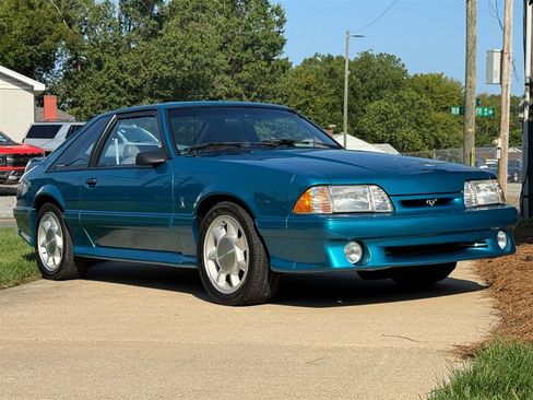Used 1993 Ford Mustang Cobra image 28