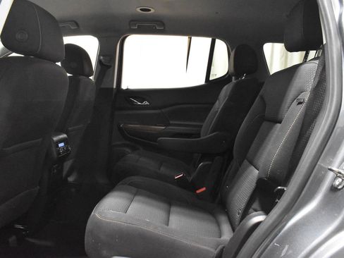 Used 2022 GMC Acadia SLE w/ Driver Convenience Package image 4