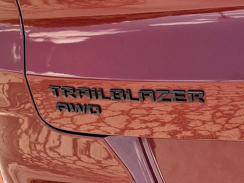 Used 2022 Chevrolet TrailBlazer RS w/ Sun and Liftgate Package AWD/4WD image 31