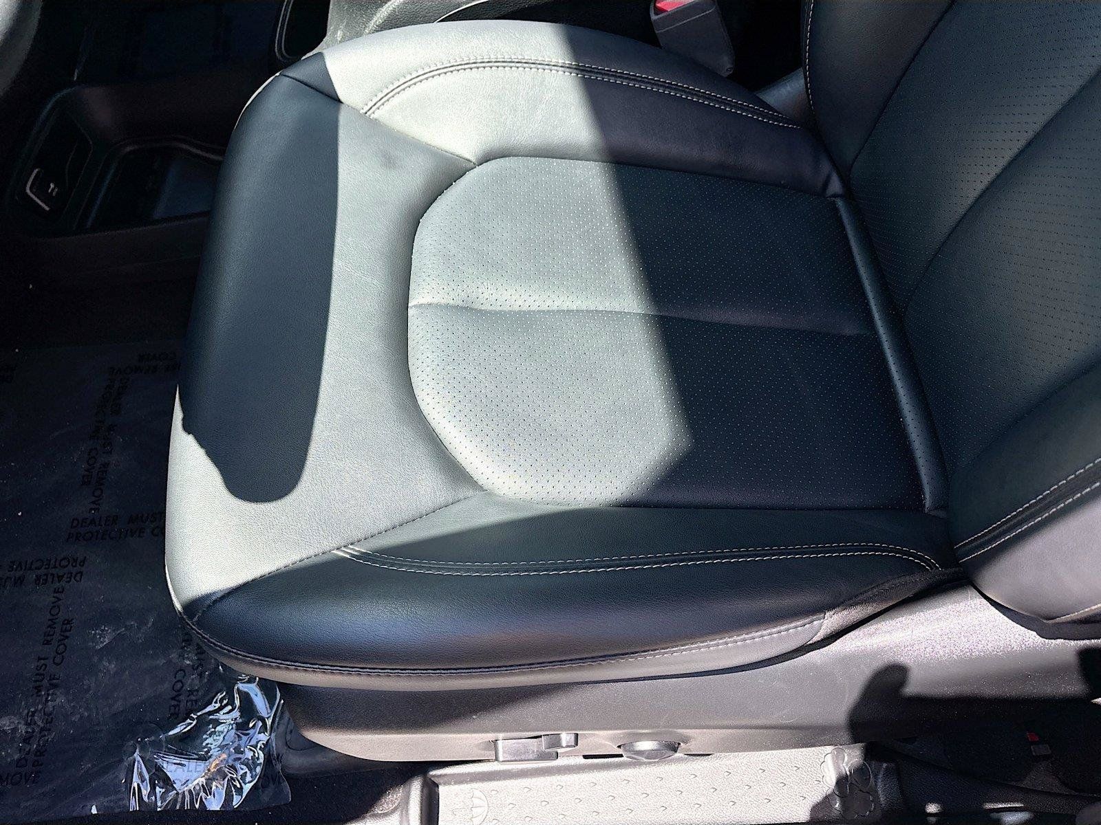 Used 2025 Chrysler Pacifica Select FWD image 19