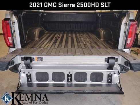 Used 2021 GMC Sierra 2500 SLT w/ SLT Premium Package image 27