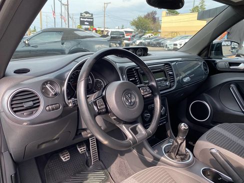 Used 2014 Volkswagen Beetle R-Line image 32