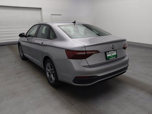 Used 2024 Volkswagen Jetta SE FWD image 5