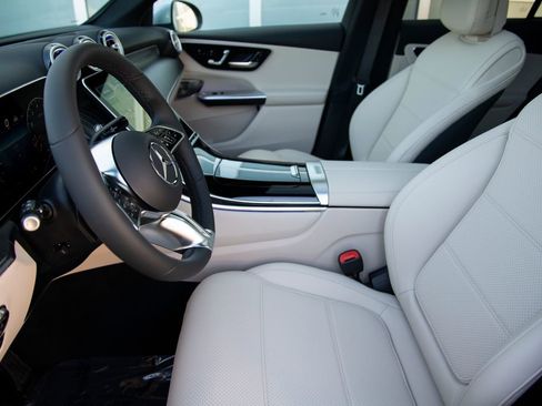 New 2026 Mercedes-Benz GLC 300 4MATIC image 11