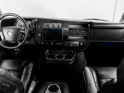 Used 2023 GMC Savana 2500 image 54