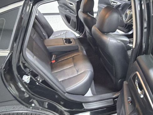Used 2015 Nissan Altima 3.5 SL FWD image 32