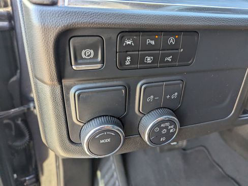 Certified 2025 Chevrolet Tahoe Premier image 29