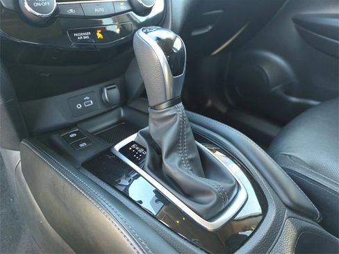 Certified 2020 Nissan Rogue SL w/ Premium Package image 31