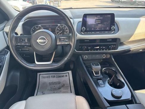 Used 2023 Nissan Rogue SV w/ SV Premium B Package image 19