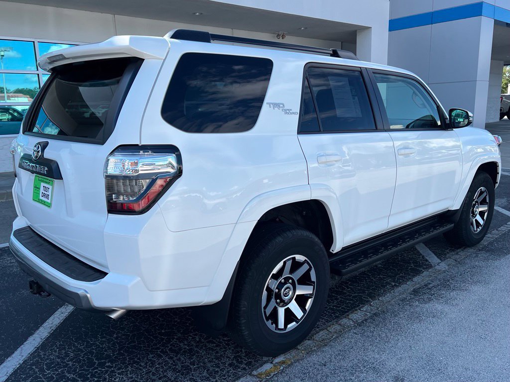 Used 2024 Toyota 4Runner TRD Off-Road Premium AWD/4WD image 4