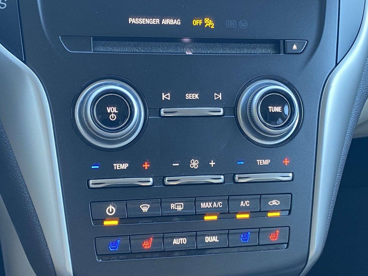 Used 2019 Lincoln MKC Reserve FWD image 41