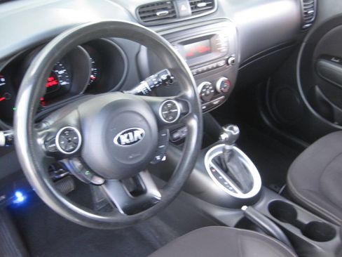 Used 2015 Kia Soul image 23