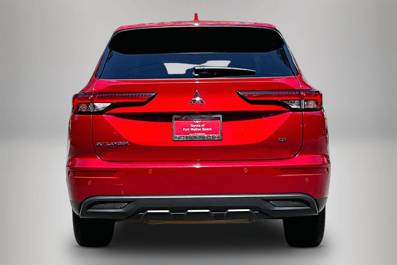 Used 2022 Mitsubishi Outlander SE AWD/4WD image 6