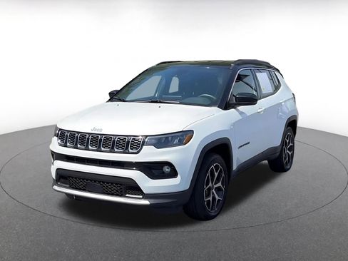 Used 2025 Jeep Compass Limited AWD/4WD image 7