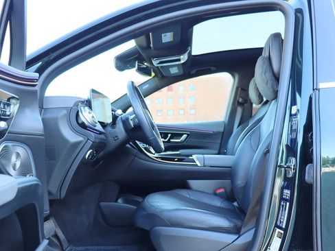 Used 2023 Mercedes-Benz EQS 450+ 4MATIC SUV w/ Pinnacle Trim Package image 11