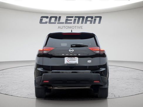 Certified 2026 Nissan Rogue SV AWD/4WD image 4
