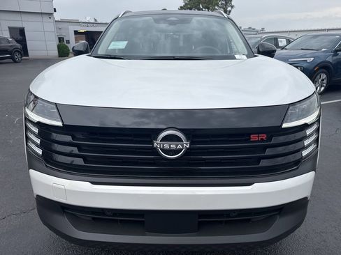 New 2026 Nissan Kicks SR w/ SR Premium Package AWD/4WD image 8