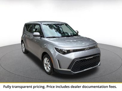 Used 2025 Kia Soul LX w/ LX Technology Package