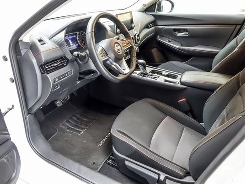 Used 2025 Nissan Sentra SR image 9