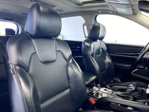 Certified 2023 Kia Telluride S w/ S Sunroof Package FWD image 32