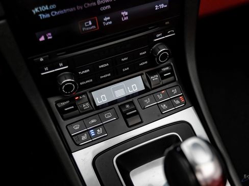 Used 2019 Porsche 911 Turbo image 61